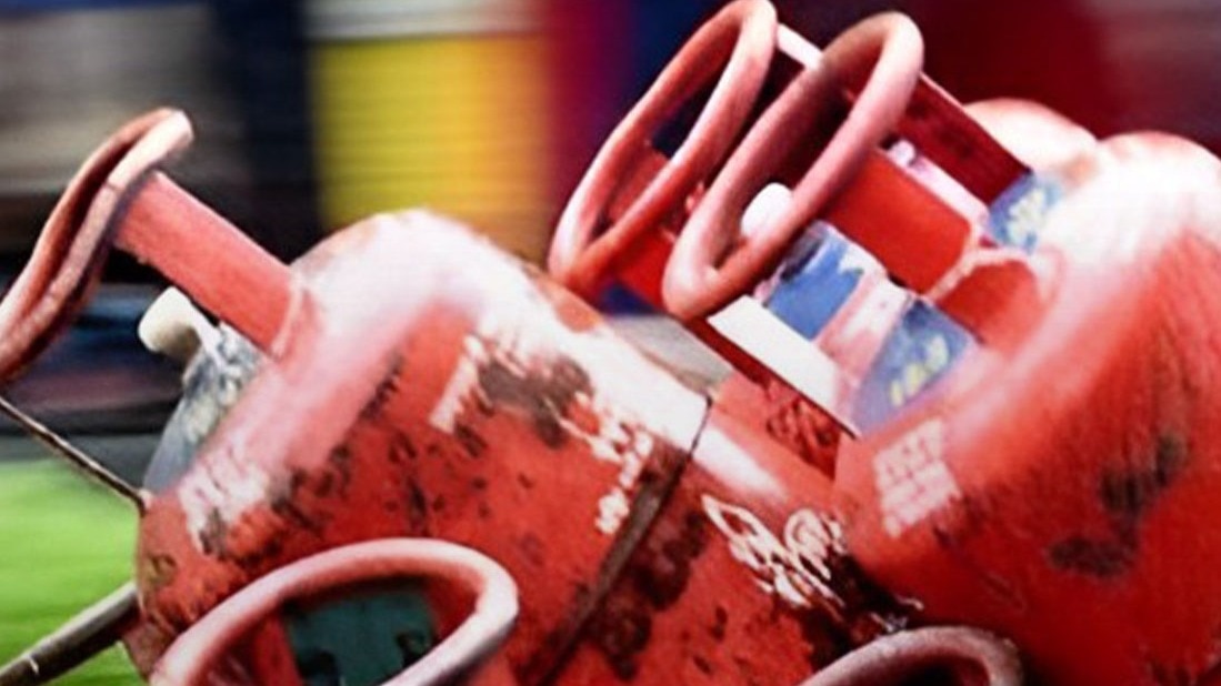 LPG Price Hike: महंगा हुआ कॉमर्शियल सिलेंडर, जानें…