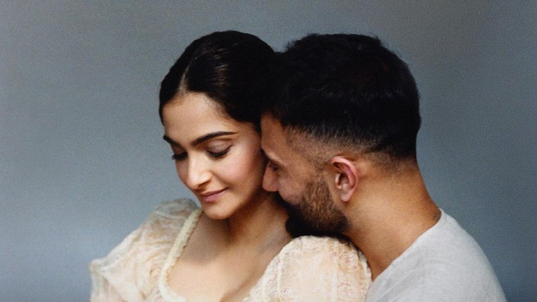 40 की उम्र में दूसरे बच्चे को जन्म देंगी Sonam, जल्द होगी अनाउंसमेंट