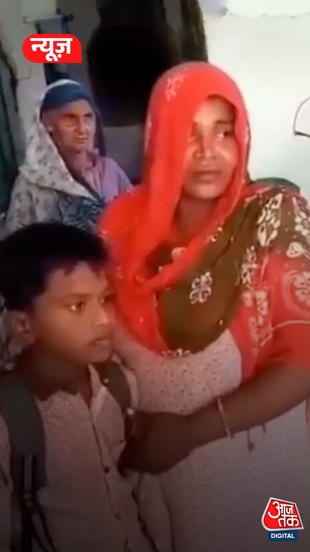 बिजनौर: बच्चे को क्लासरूम में किया बंद