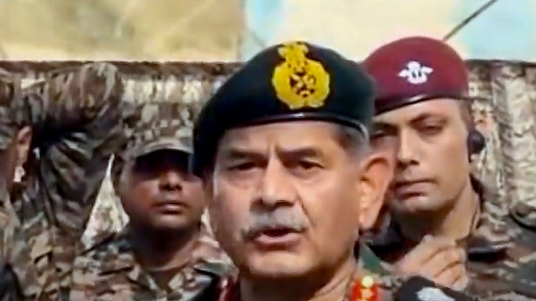 Upendra_Dwivedi_Warn_Pak