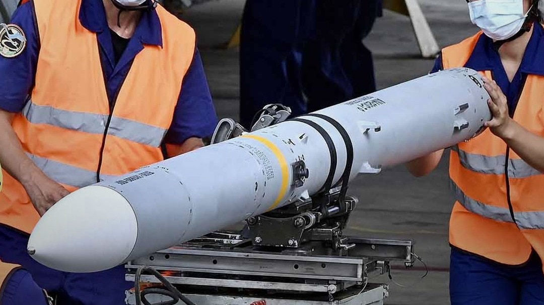 AIM-120 AMRAAM मिसाइलों की ताकत