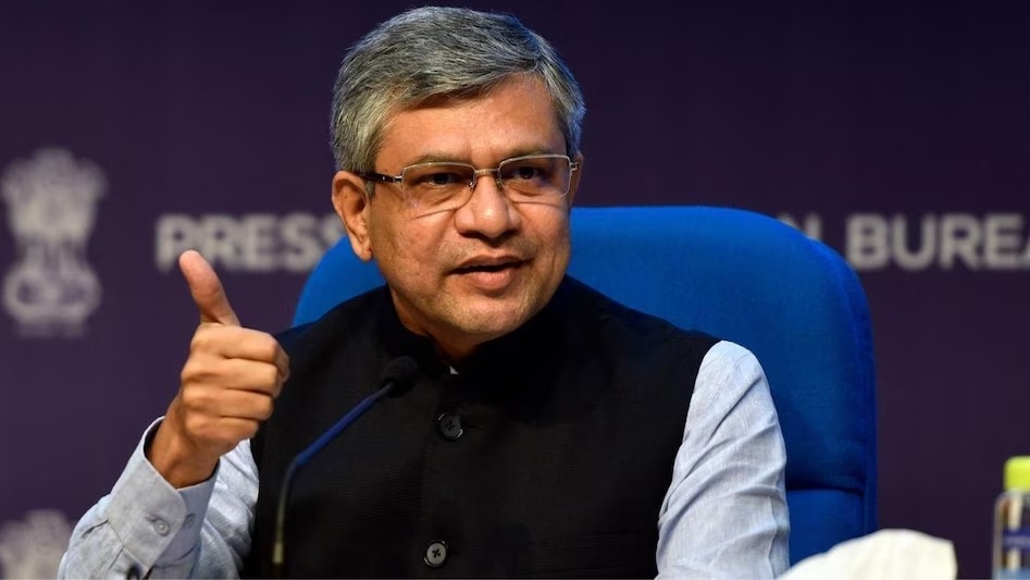 नई दिल्ली स्टेशन पर यात्रियों के लिए बेहतर व्यवस्था और टिकटिंग केंद्र बनाया गया