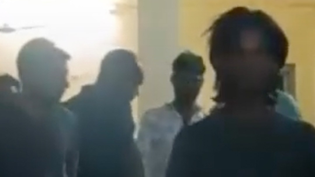 ऐसे धरे गए 500 का असली नोट बनाने का झांसा देने वाले