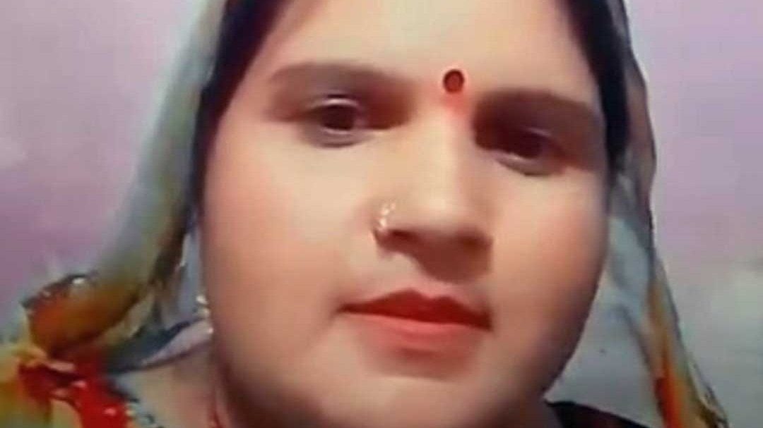 पति के पैसों के लिए वापस लौटी महिला