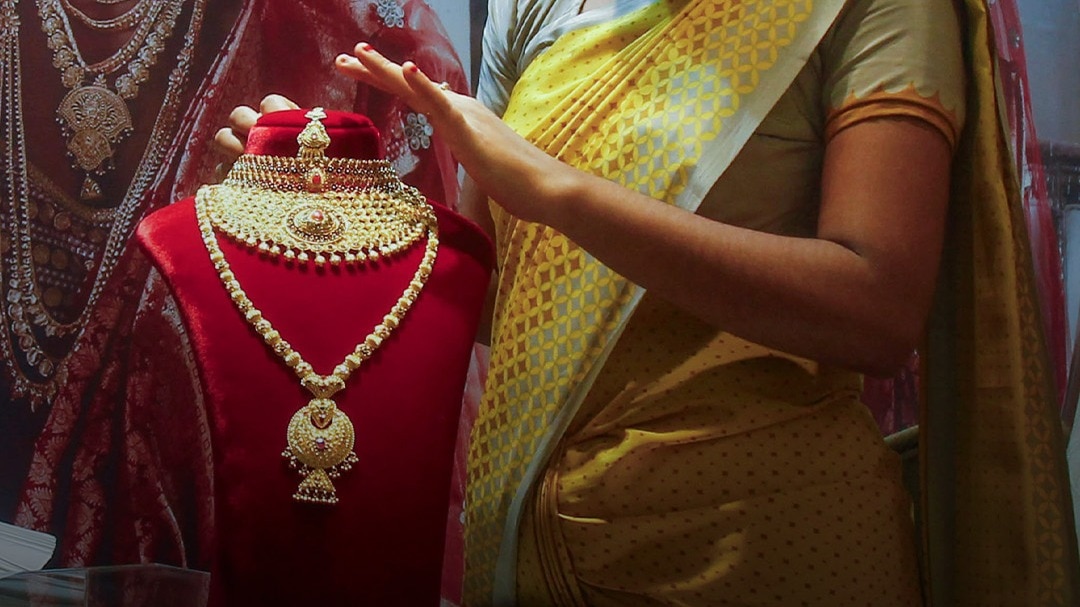 Dhanteras 2025: जानें क्या खरीदें और क्या न खरीदें?