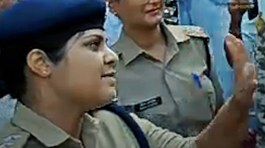 CSP हिना खान ने क्यों लगाए नारे?
