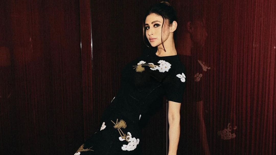 Mouni Roy 