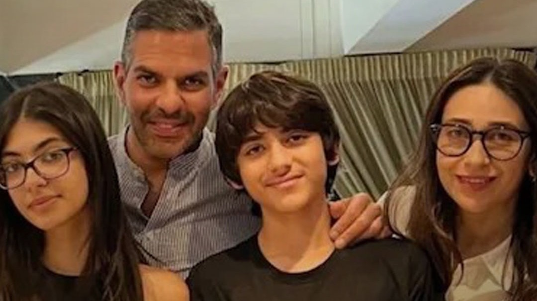 Karishma with kids and Sunjay Kapur