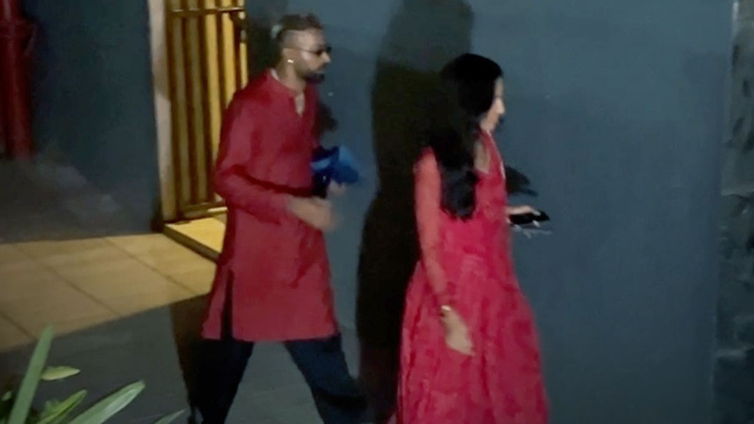hardik pandya with mahika sharma for diwali puja