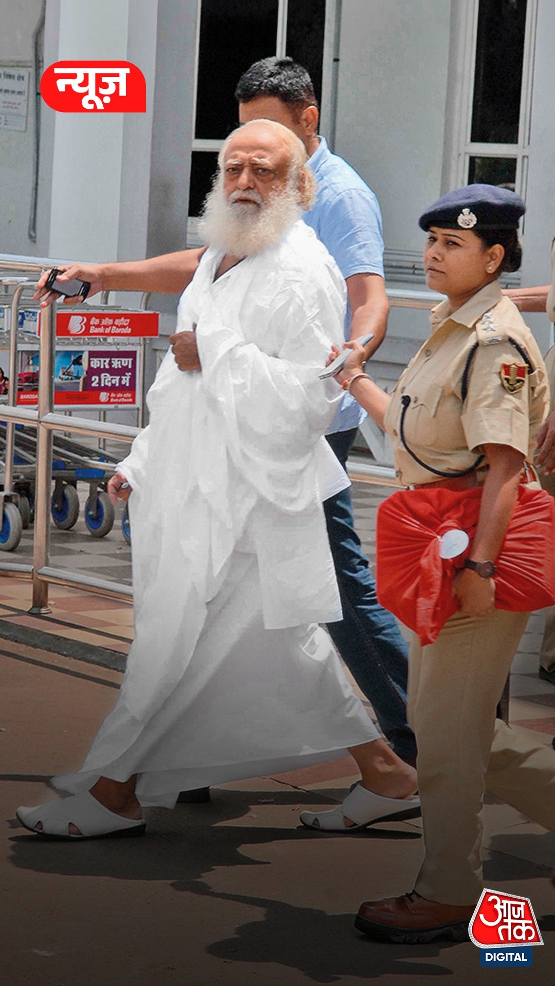 Asaram को मिली 6 महीने की जमानत Asaram को मिली 6 महीने की जमानत