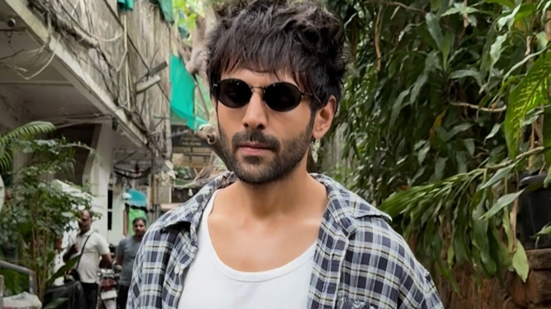  Kartik Aaryan