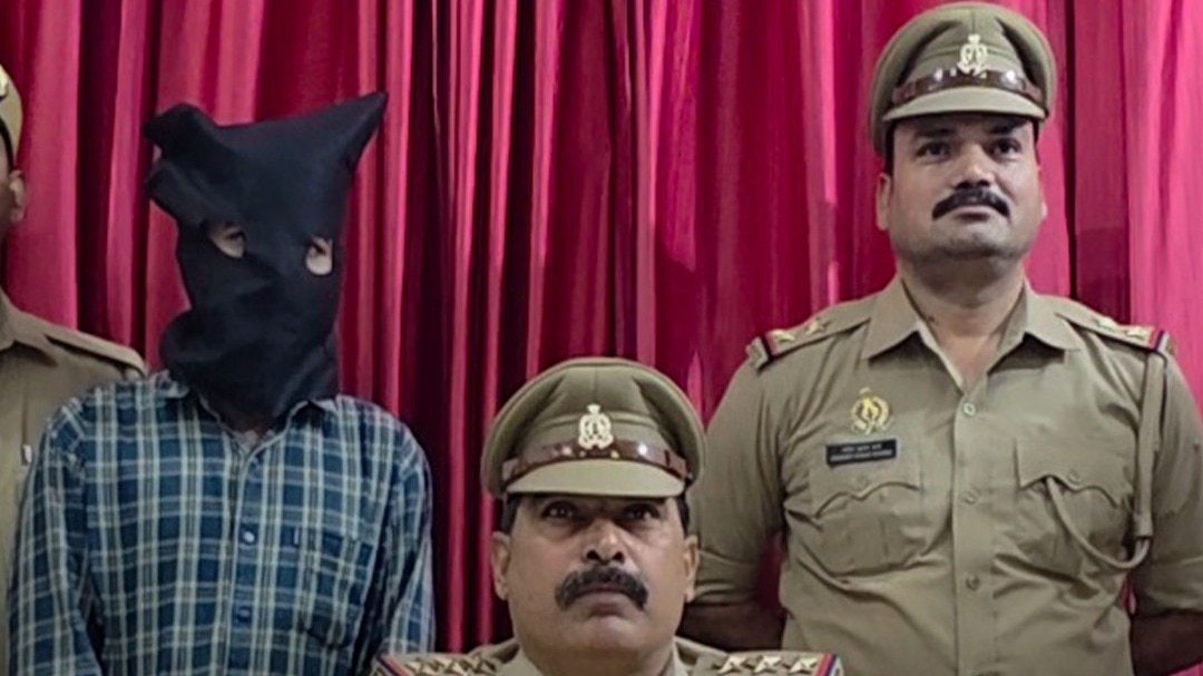 ट्रेन में सवार युवक के पास मिले ₹24 लाख