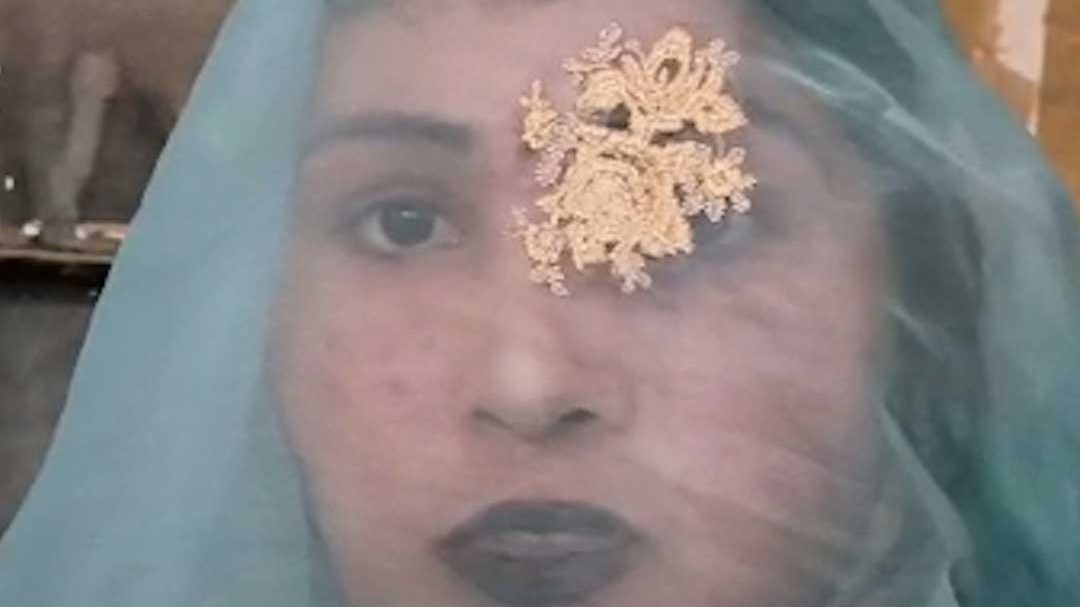 एटा में घर छोड़ प्रेमी संग भागी 3 बच्चों की मां