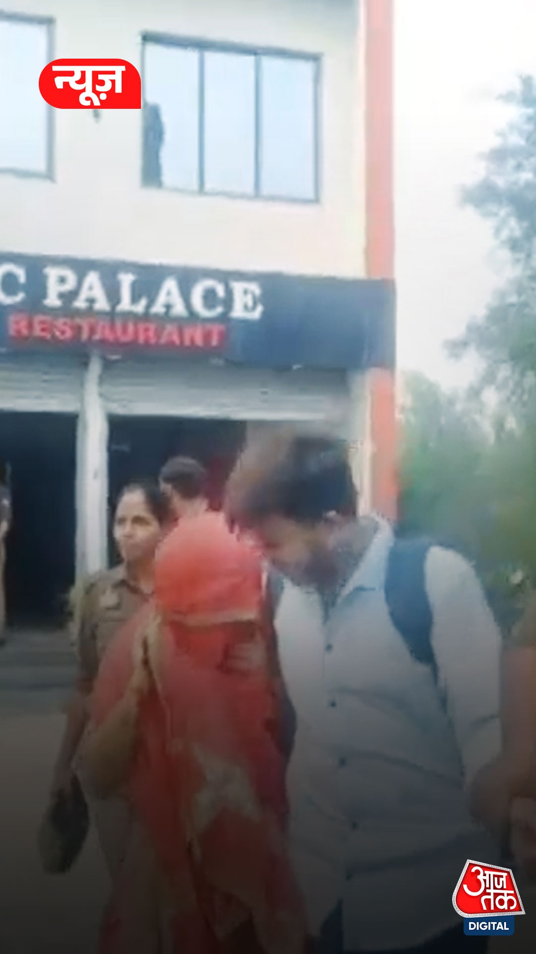 होटल में छापा, आपत्तिजनक हालत में मिले युवक-युवतियां