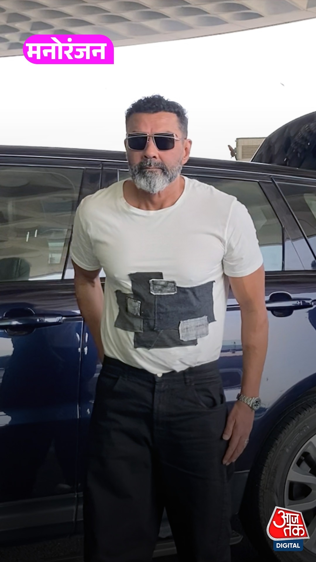 हैंडसम Bobby Deol का धांसू लुक