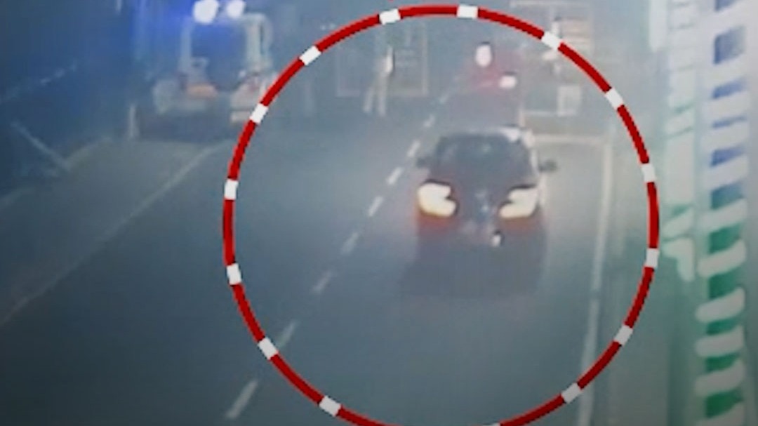 Kanpur car ran over policemen 