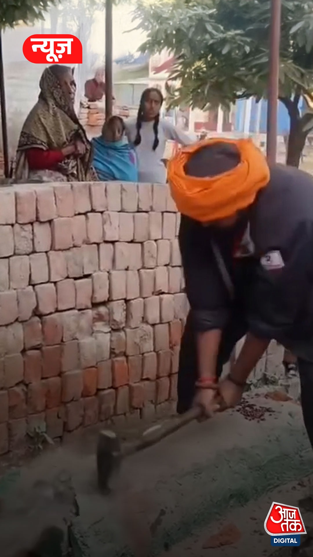 Bajrang Dal activist vandalized mazar in Fatehpur 