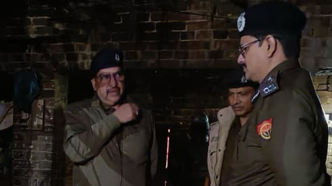 Kanpur UP man kills his wife and son 