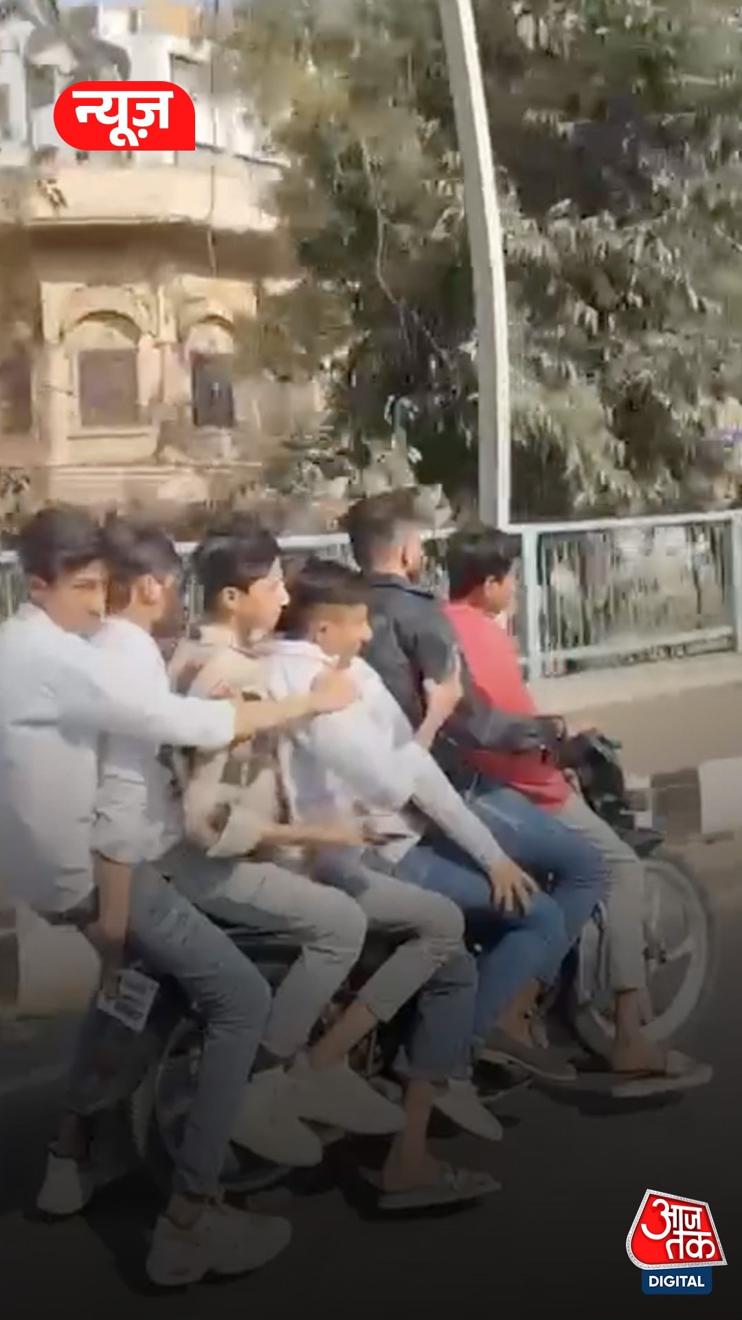 viral video of 7 boys on same bike in bhopal