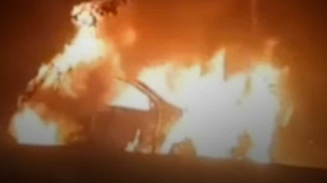 driver burned alive after car catches fire in Agra