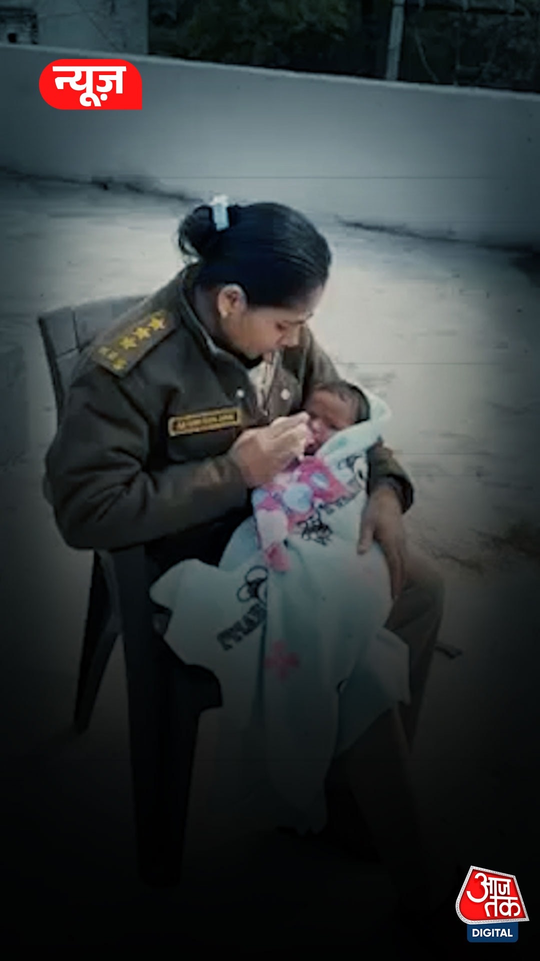 woman cop video viral of showering affection to infant