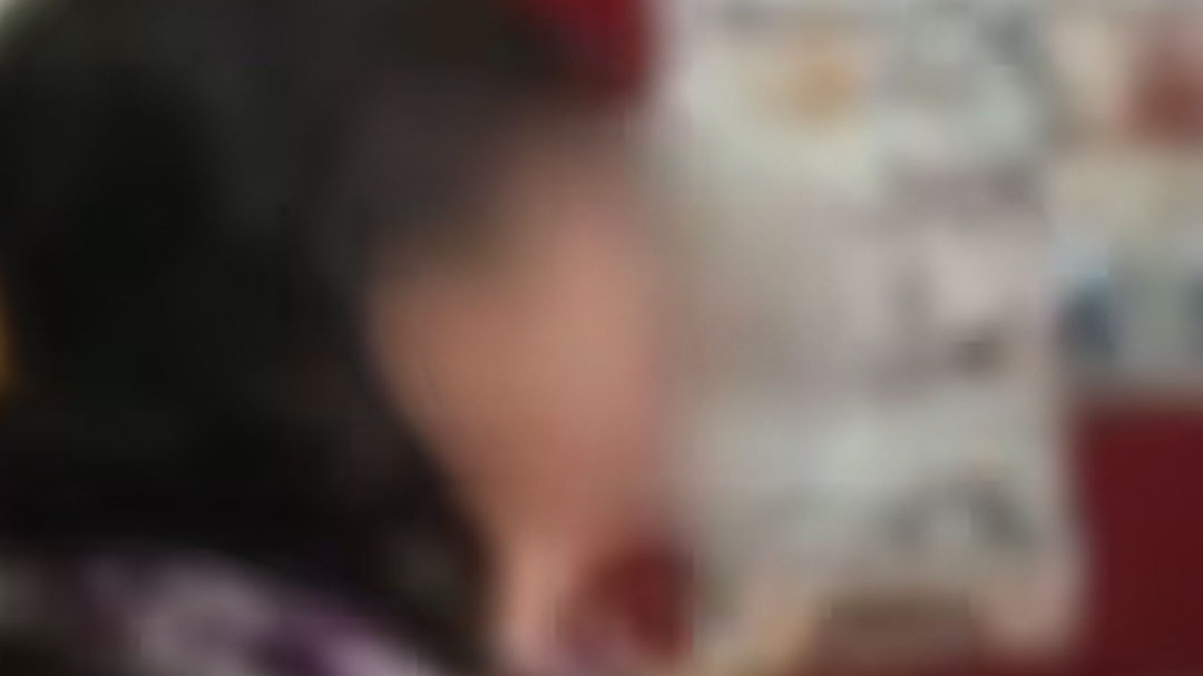 Ujjain Police Control Room girl with lover 