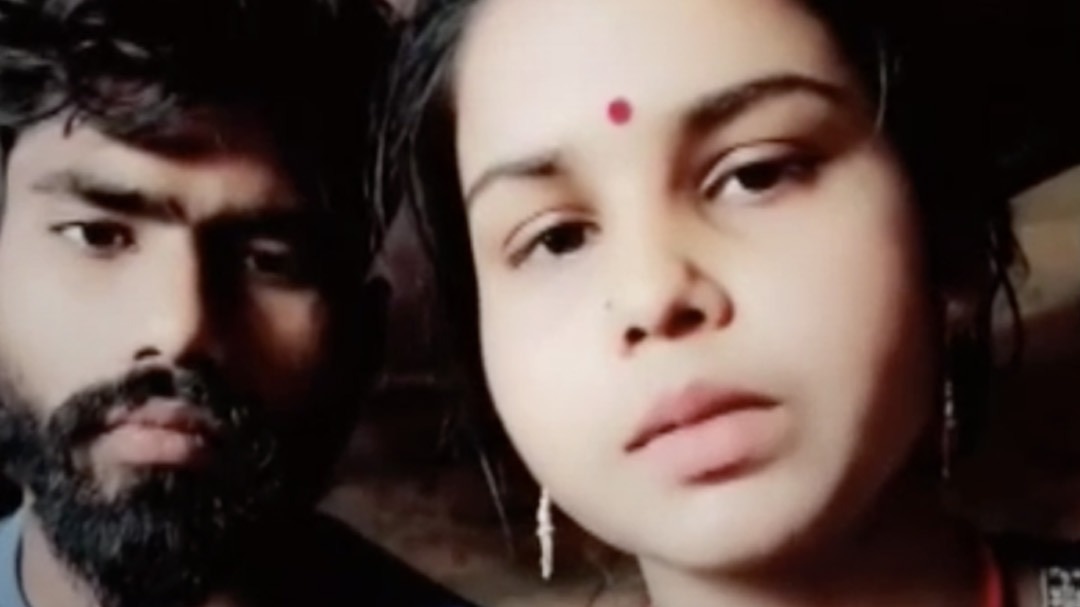  Bettiah couple post Video in Love Affair