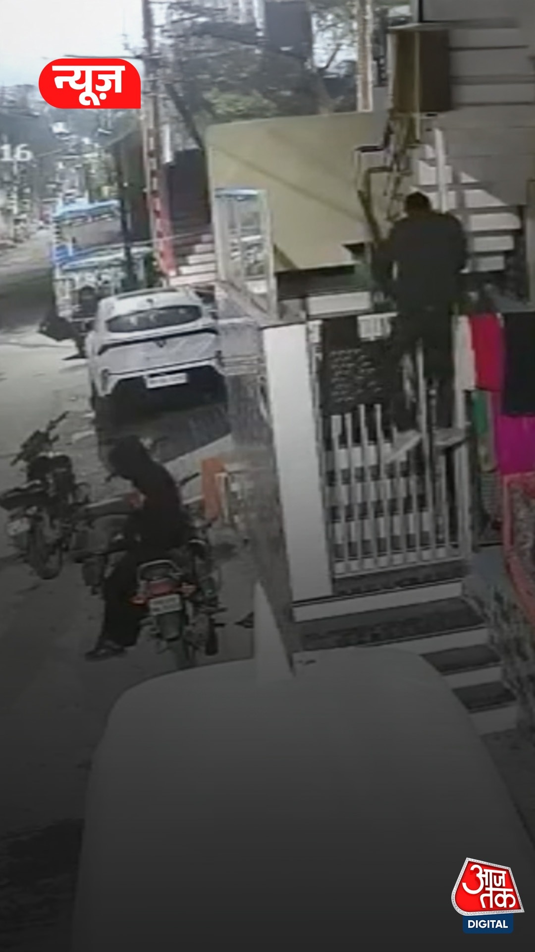 30 lakh robbery after family left for vaishno devi in indore