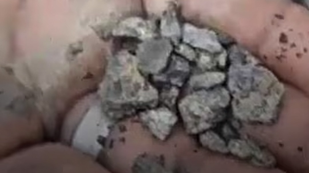 Shiny stone found during borewell in Alwar