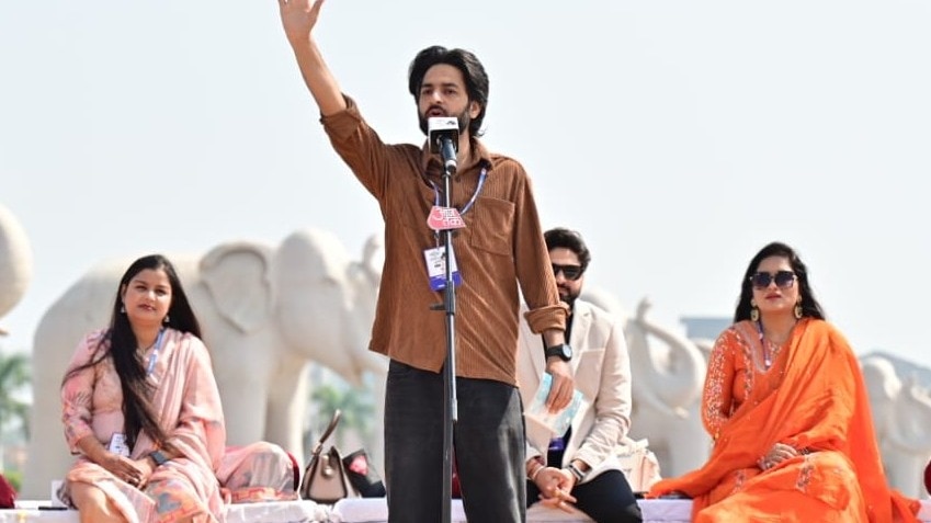 Sahitya aajtak lucknow 2026 poems poet