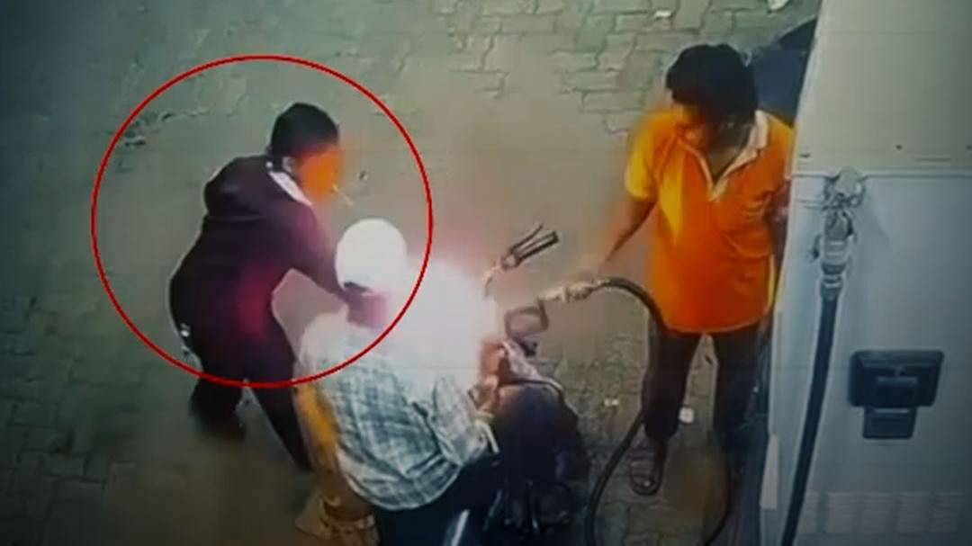 Bike set on fire at petrol pump in Raipur, Chhattisgarh