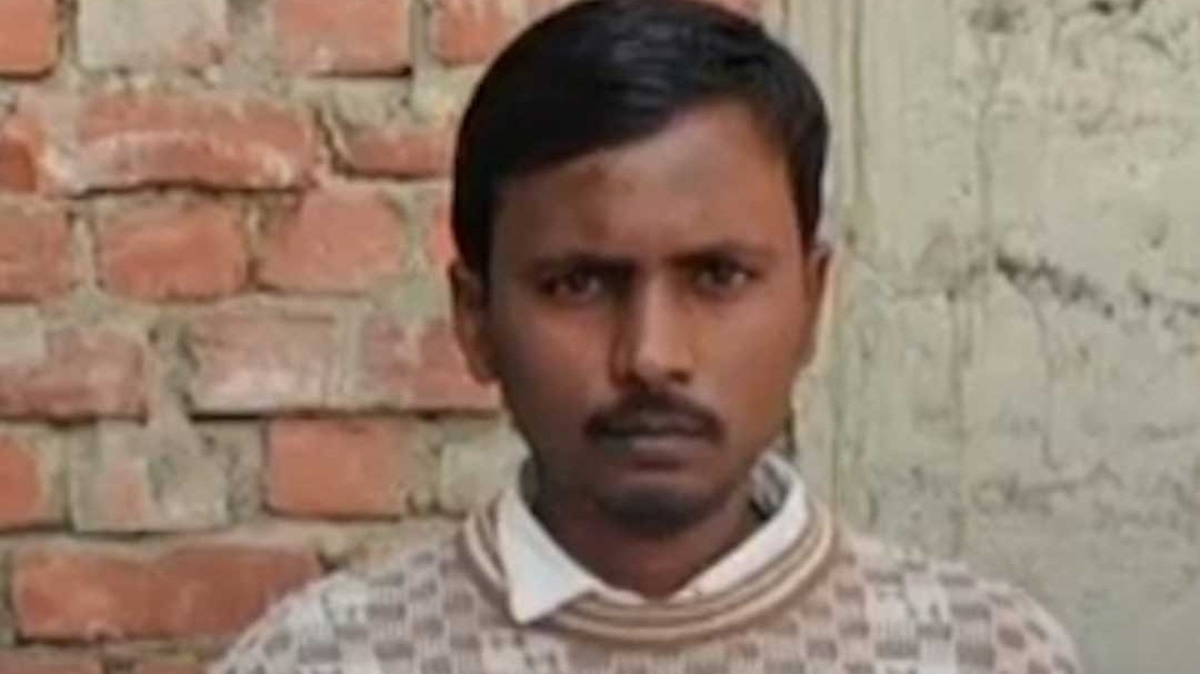 siddharthanagar Man receives 2 crore notice only earns 6 thousand 