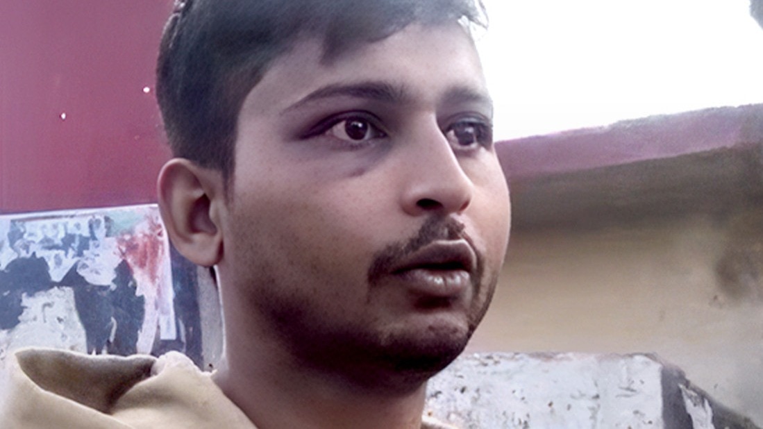 police officers beat army officer in kanpur