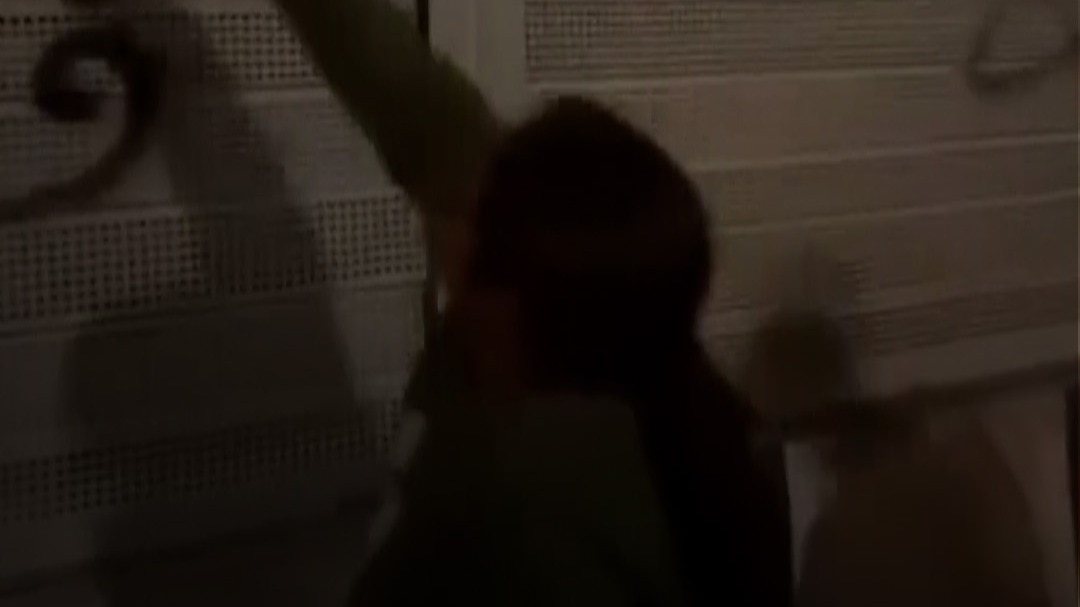 कहां लिखा गया 'ये सड़क मुसलमानों के लिए नहीं'?