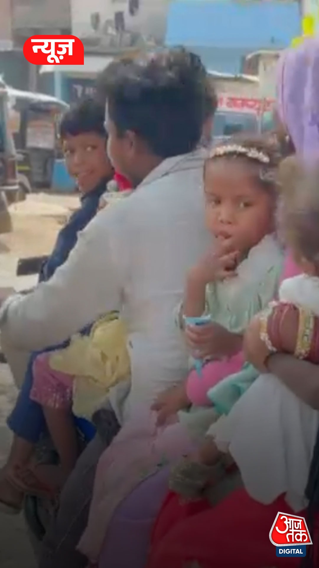 एक बाइक पर नौ लोगों की सवारी का वायरल वीडियो