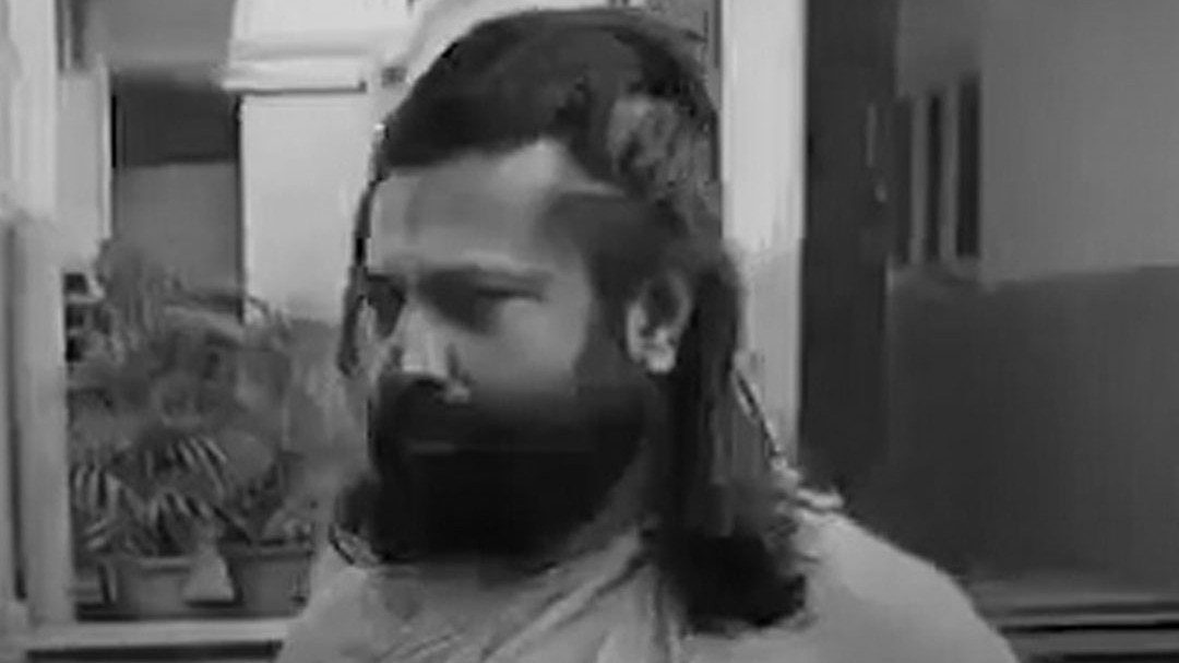 ashutosh maharaj attacked in train prayagraj