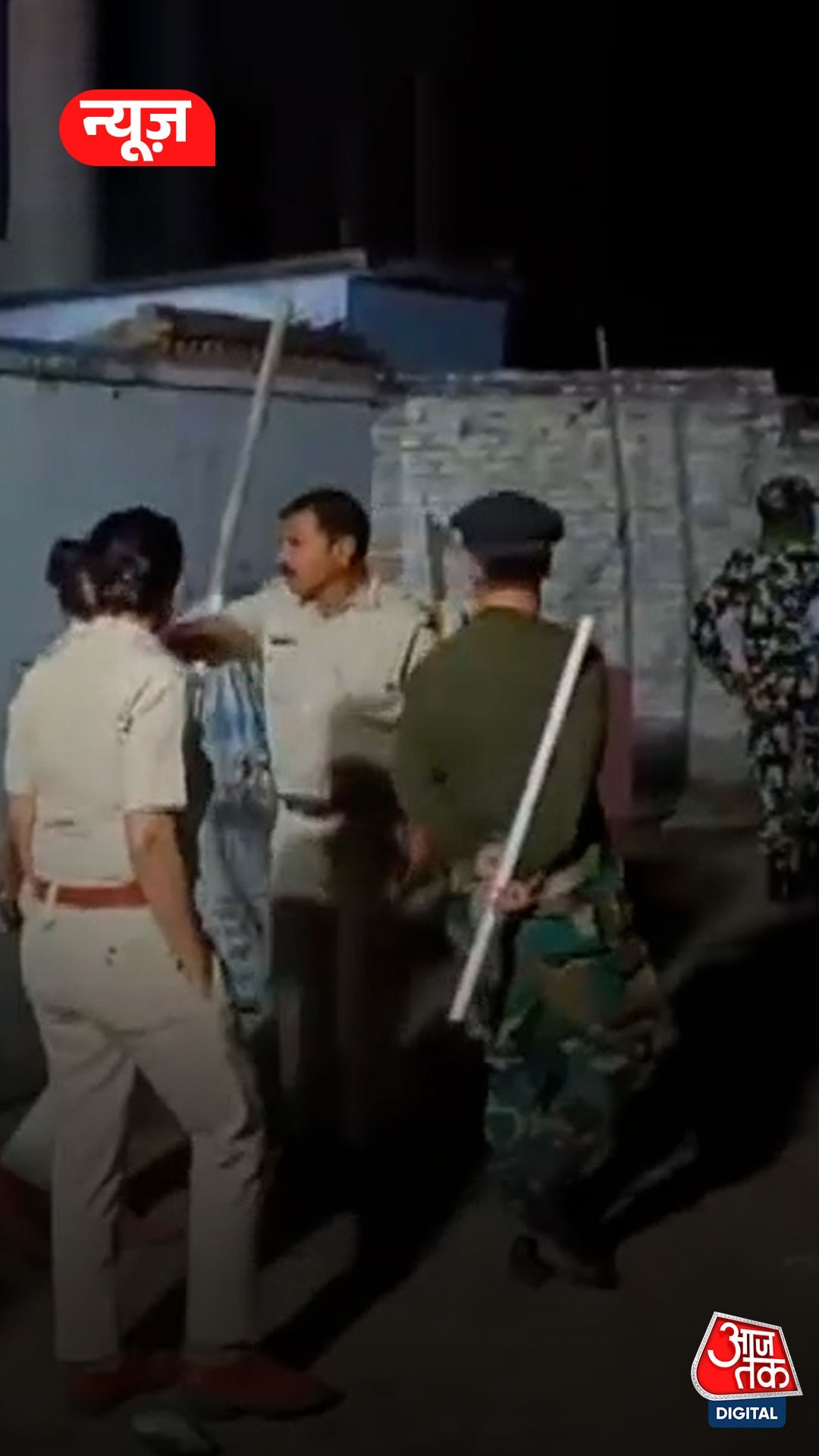 बिहार के गोपालगंज में ऑर्केस्ट्रा की आड़ में अनैतिक धंधा