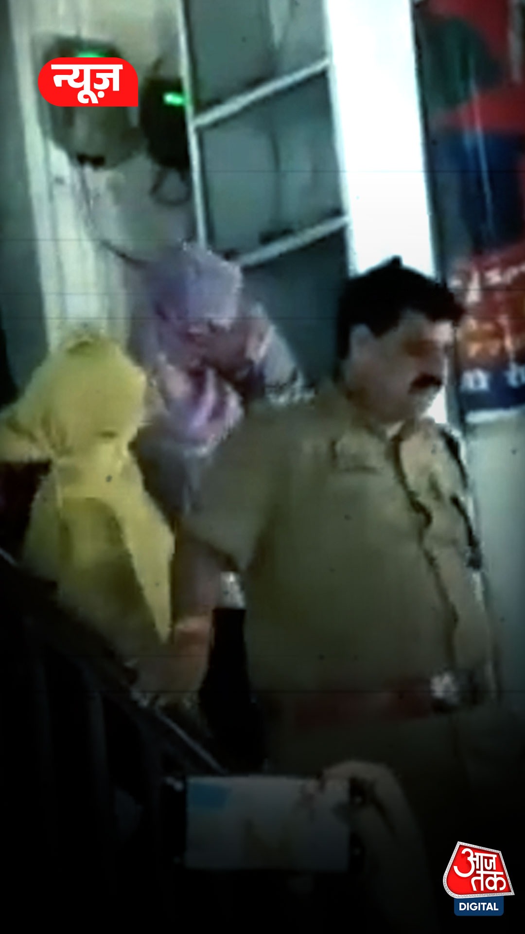  वाराणसी में स्पा सेंटर से संचालित सेक्स रैकेट का पर्दाफाश