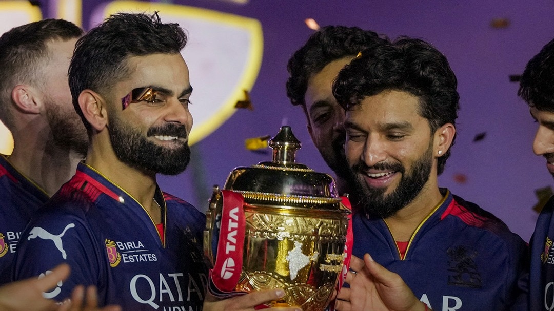 16,706 करोड़ में बिकी RCB, जानें किसने खरीदी टीम