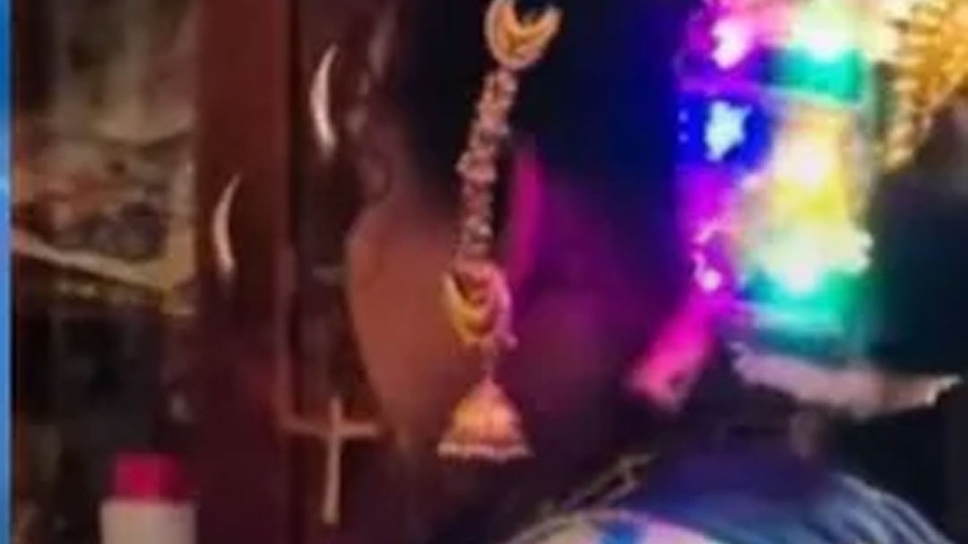 लाइट वाली दुल्हन-दूल्हा वायरल, शादी में नया ट्रेंड