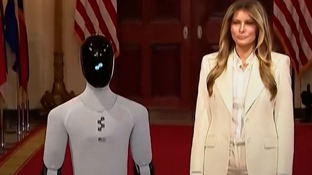 ट्रंप की पत्नी के सामने रोबोट ने द‍िखाए भारतीय संस्कार