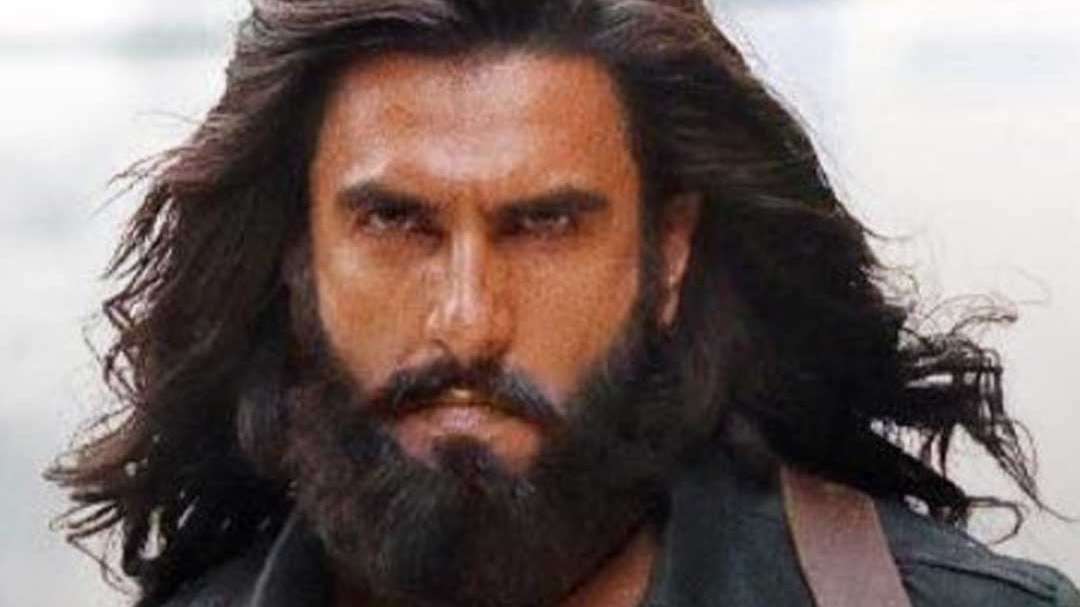 धुरंधर 2 ने तोड़े कई रिकॉर्ड, पहली फिल्म से दोगुनी कमाई