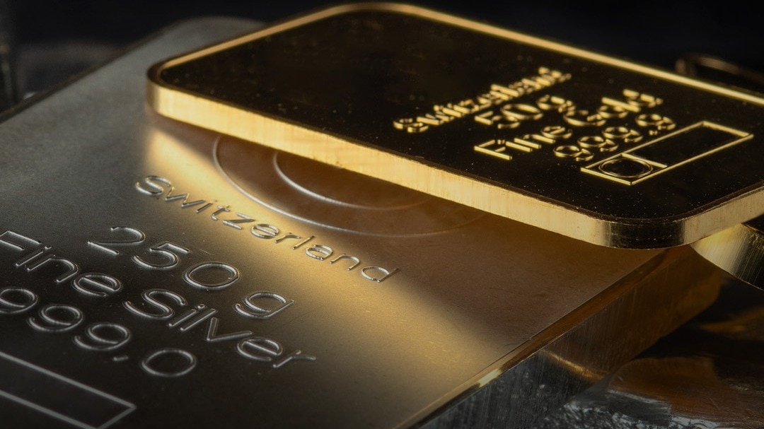 Gold silver prices fluctuate