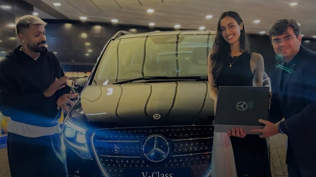 Hardik Pandya gifts Mercedes Benz V Class to girlfriend