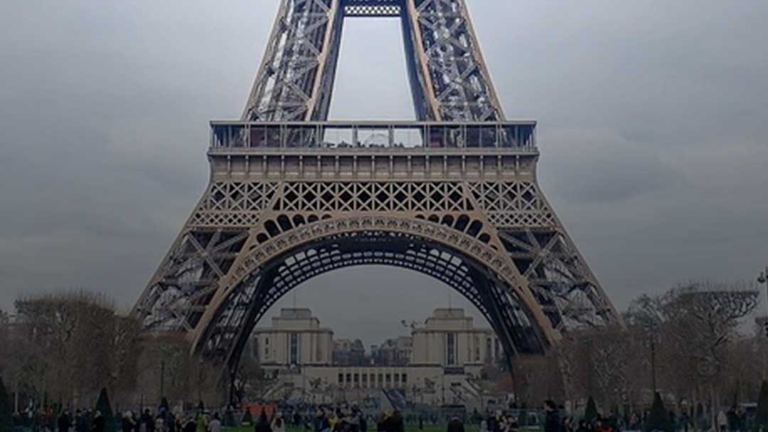 Eiffel Tower Staircase Auction 2026
