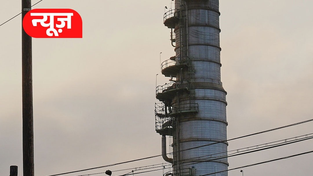 दूसरे देशों को तेल कैसे भेज रहा भारत?