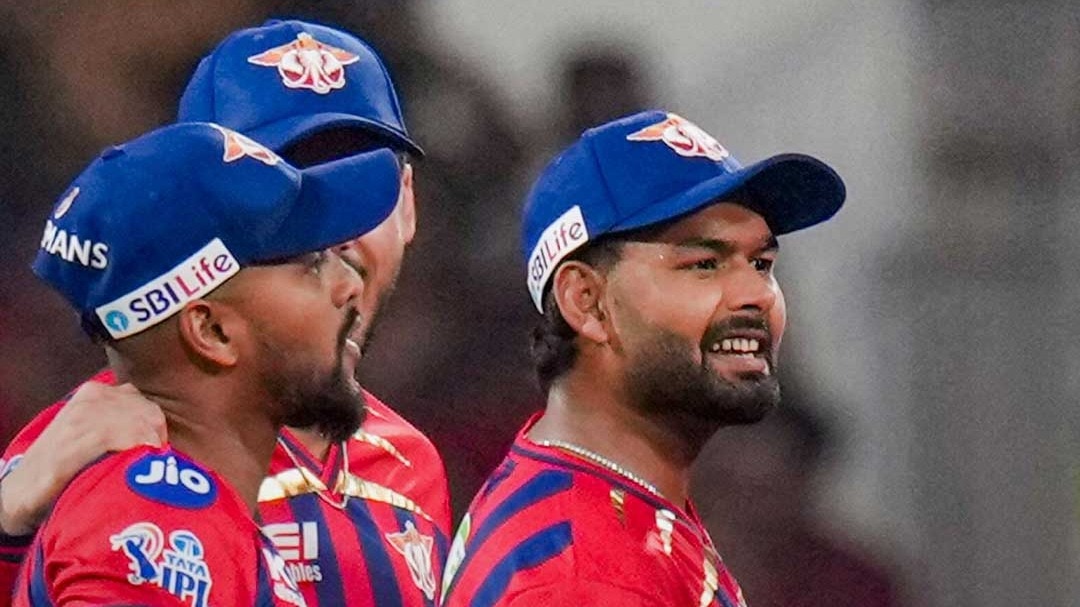 Lucknow beat hyderabad