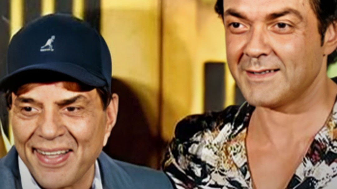 धर्मेंद्र को मिला अवॉर्ड, इमोशनल हुए बॉबी