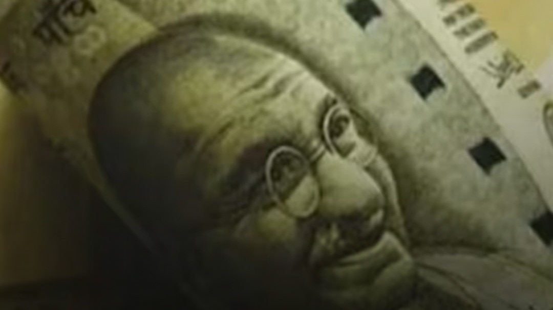 vastu tips money locker direction