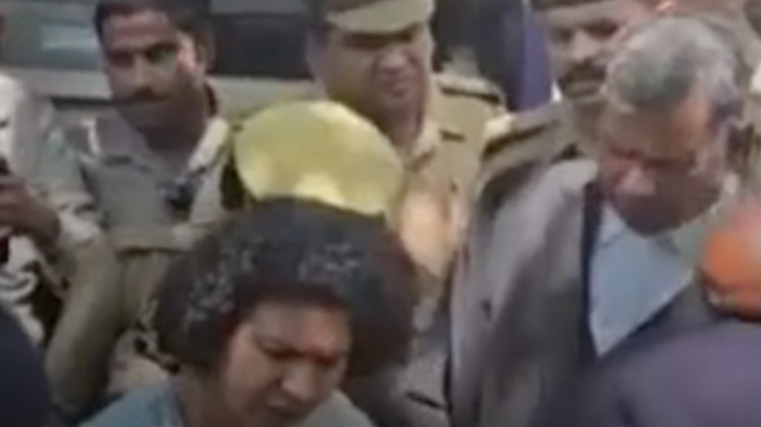 लखीमपुर के कचहरी परिसर में फायरिंग